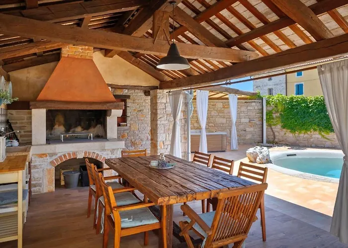 Family Villa Elizabeta With Pool In Umag