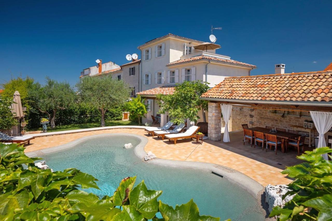 Family Elizabeta With Pool In Umag Villa Cepljani